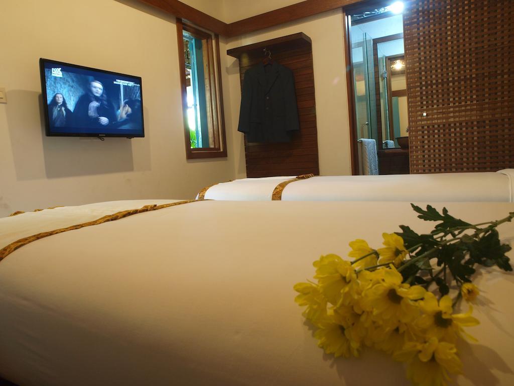 Flores Gallery Hotel Μπαντούνγκ Δωμάτιο φωτογραφία