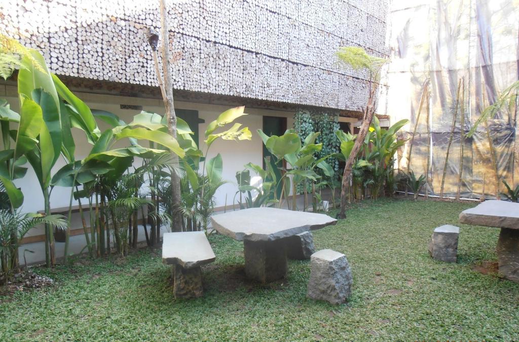 Flores Gallery Hotel Μπαντούνγκ Εξωτερικό φωτογραφία